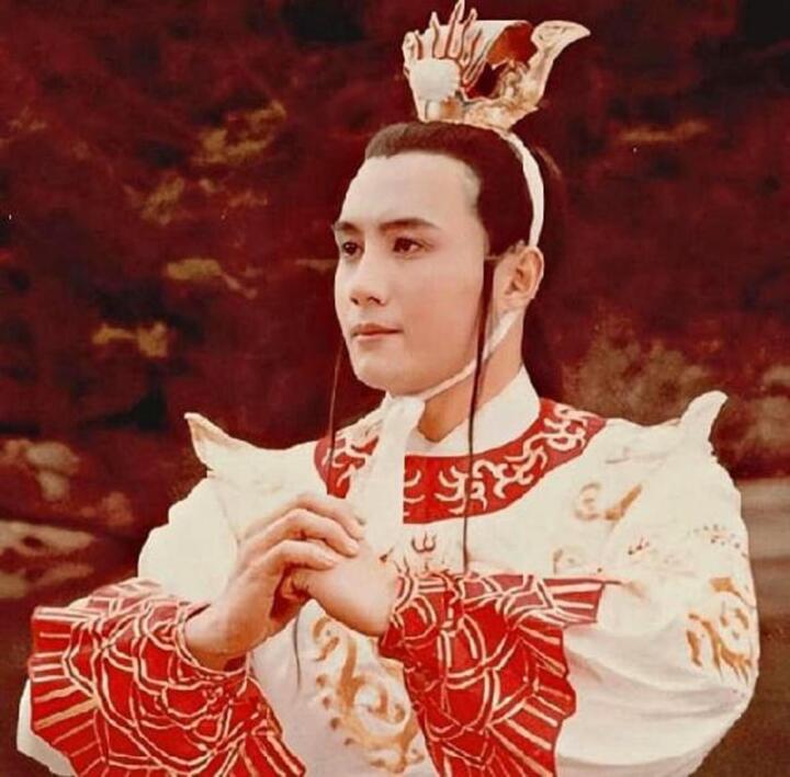 Sao nam nhận cát-xê gấp 7 lần Tôn Ngộ Không, giờ bán thịt mưu sinh tuổi xế chiều- Ảnh 1.