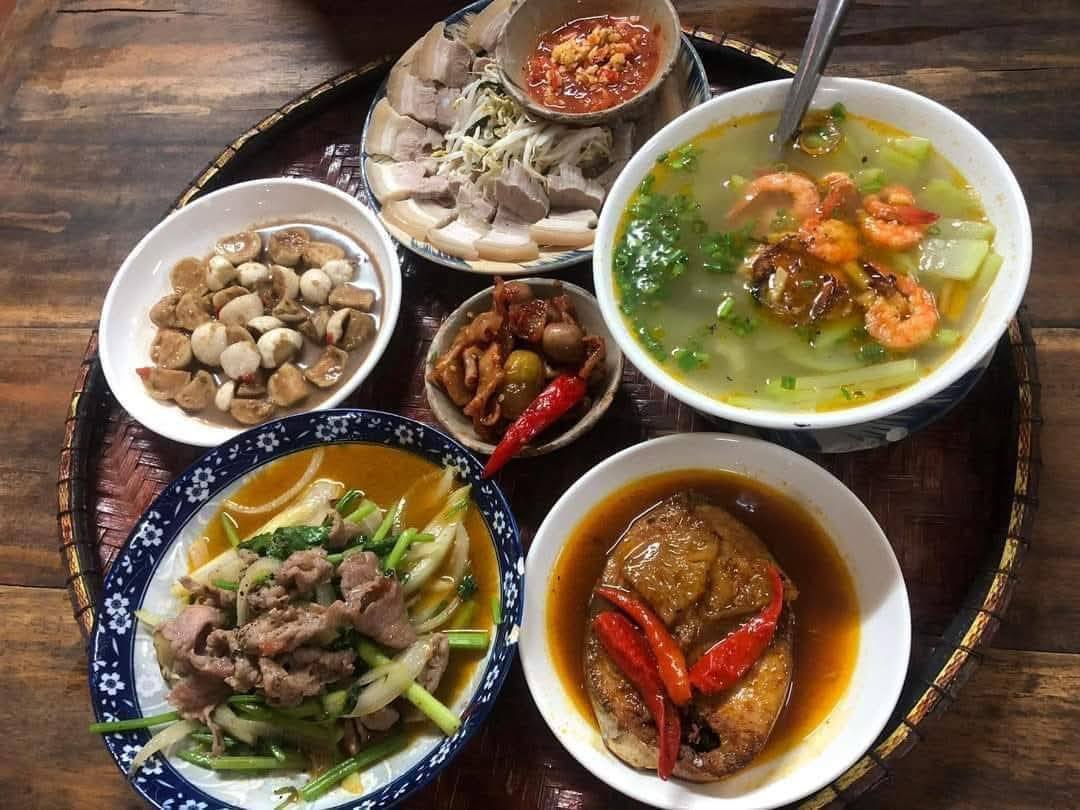 7 quán cơm quê siêu ngon siêu rẻ ở Huế: Ăn no căng bụng như cơm mẹ nấu mà 