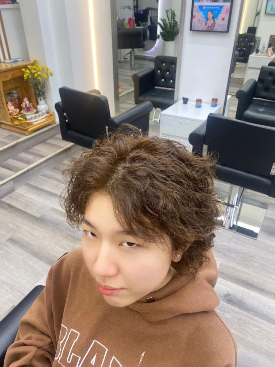 Em Xinh xinh như Suzy bị khui ảnh quá khứ, visual lạ cỡ này bảo sao không bị nói Em Xinh xinh như Suzy bị khui ảnh quá khứ, visual lạ cỡ này bảo sao không bị nói