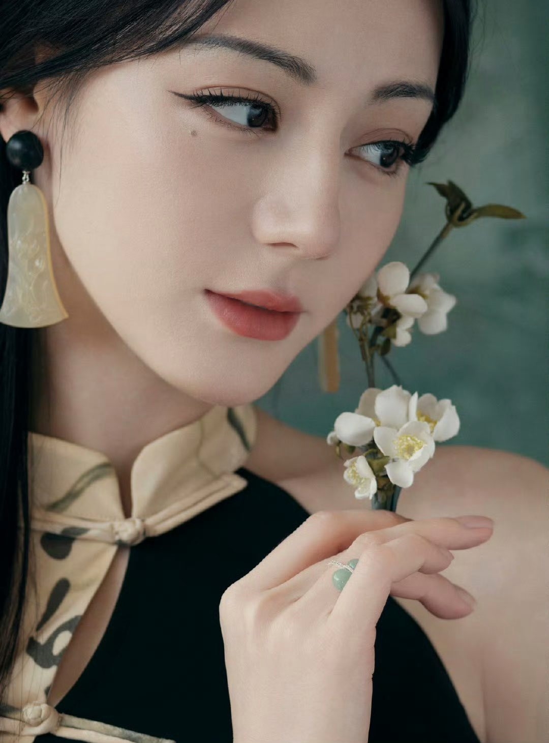 Mỹ nhân Trung Quốc không có đẹp nhất chỉ có đẹp hơn: Nụ cười làm điên đảo cả trời đất, đến sợi tóc cũng tuyệt đối điện ảnh- Ảnh 13.