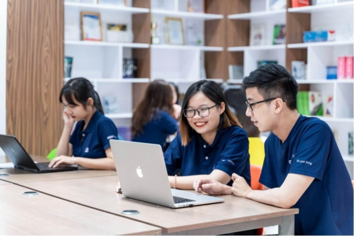Loạt trường top đầu xét học bạ ngành Công nghệ thông tin 2025- Ảnh 1.
