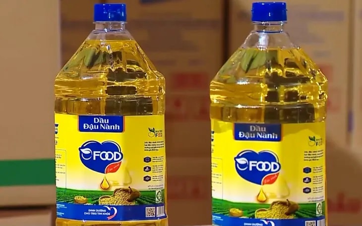 Bắt nữ giám đốc "phù phép" dầu ăn chăn nuôi thành cho người: Hé lộ mạng lưới doanh nghiệp dày đặc, nhưng khai thuế chỉ 5 người- Ảnh 2.