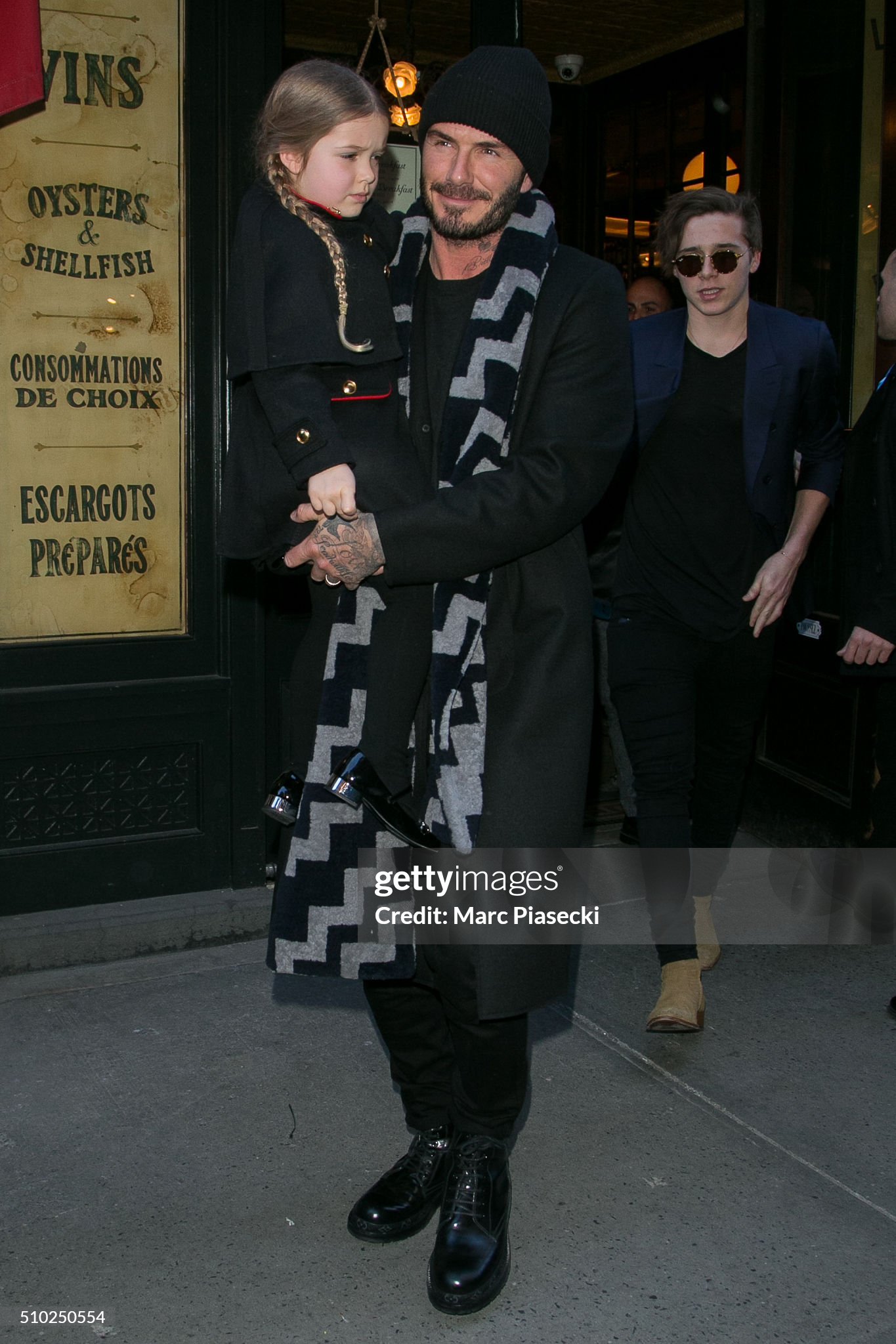 David Beckham - Victoria kỉ niệm 26 năm ngày cưới: Gia đình đẹp như tranh, nay rạn nứt khó cứu vì con cả bất hiếu- Ảnh 19.