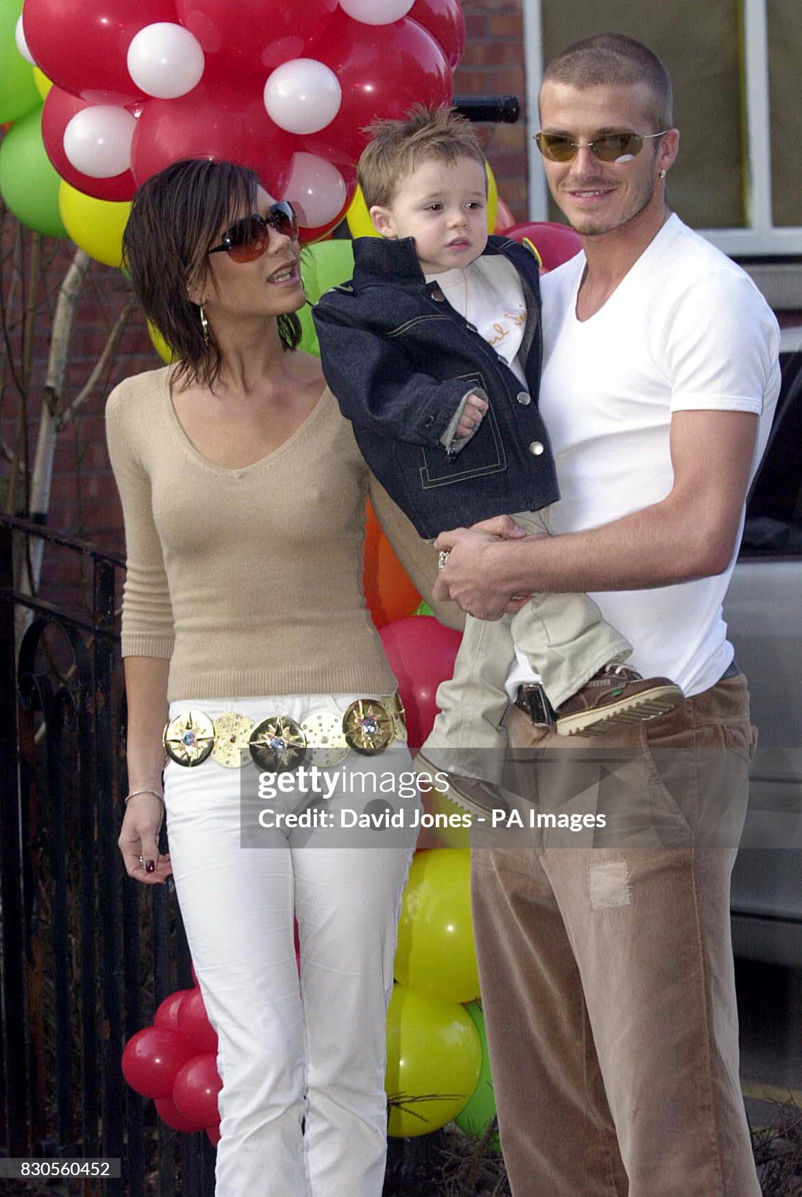 David Beckham - Victoria kỉ niệm 26 năm ngày cưới: Gia đình đẹp như tranh, nay rạn nứt khó cứu vì con cả bất hiếu- Ảnh 3.