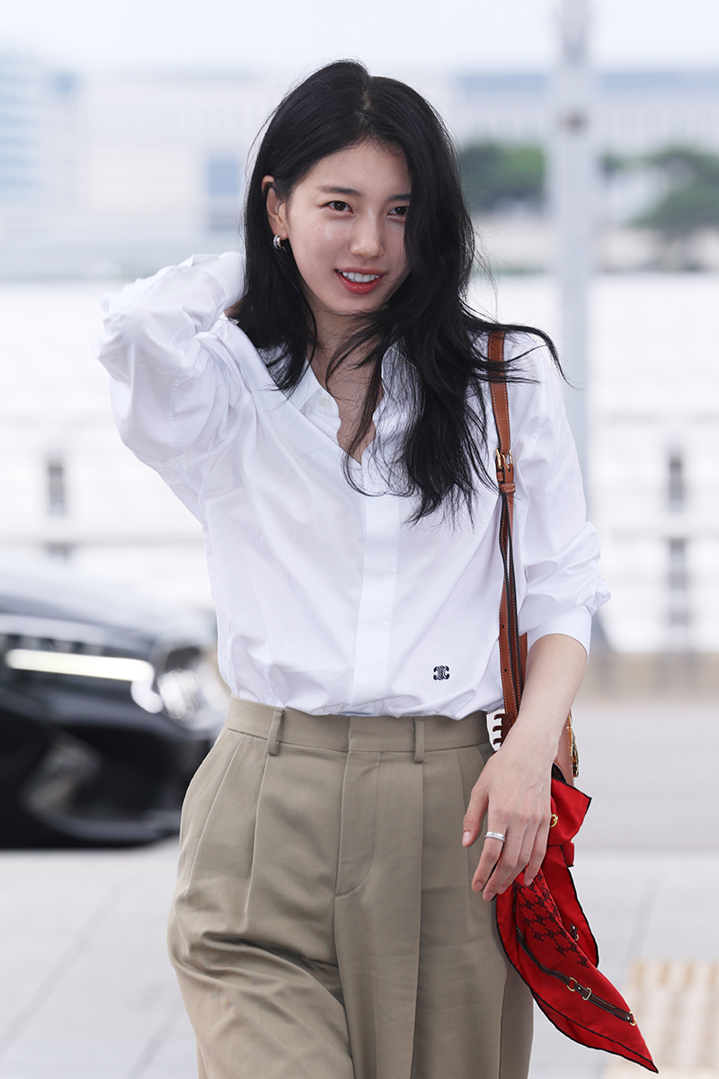 V (BTS), Suzy lên đường cho chuyến đi đặc biệt: Màn khoe cơ bắp của nam thần BTS gây lo ngại- Ảnh 15.