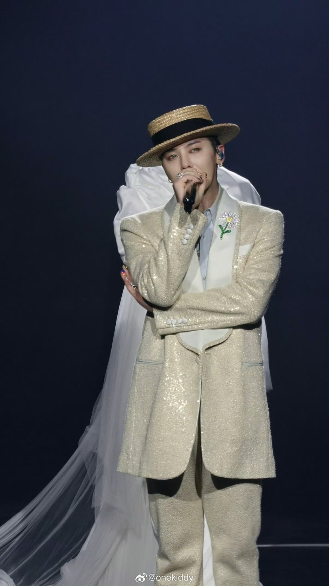 Nhóm nhạc duy nhất khiến G-Dragon cảm thấy bị đe doạ- Ảnh 5.