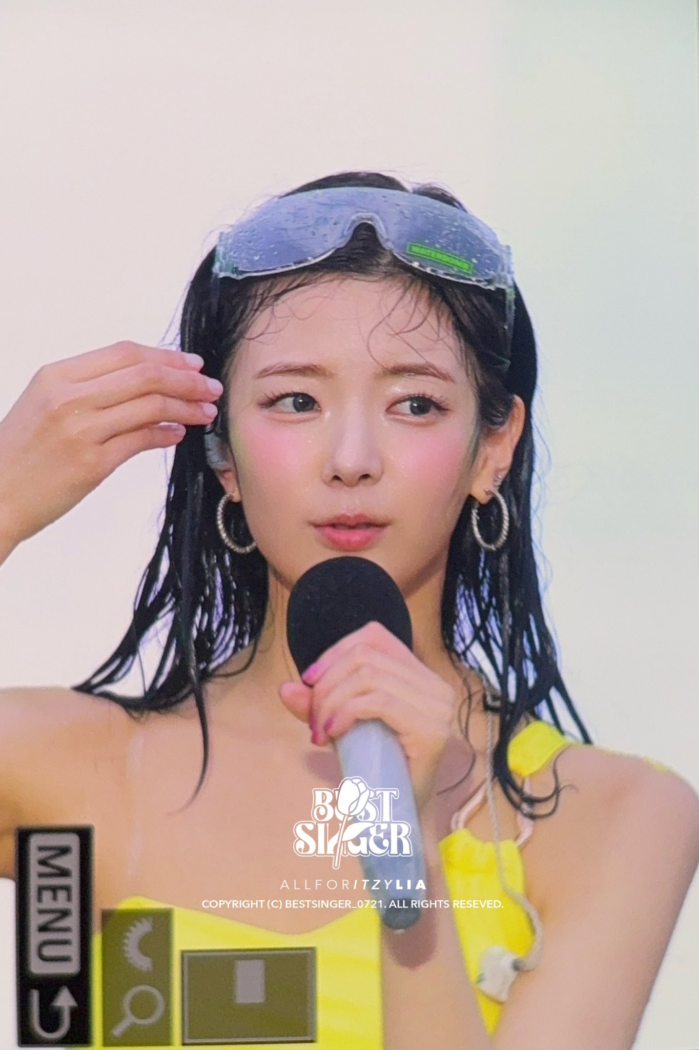 Nam thần cởi áo khoe múi làm náo loạn WATERBOMB, ITZY xinh đỉnh để lại loạt khoảnh khắc để đời- Ảnh 10.