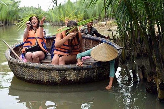 Khách Tây sợ xanh mặt trước một trải nghiệm ở Hội An, nhiều người khác lại thích thú: Việt Nam là thế!- Ảnh 3.