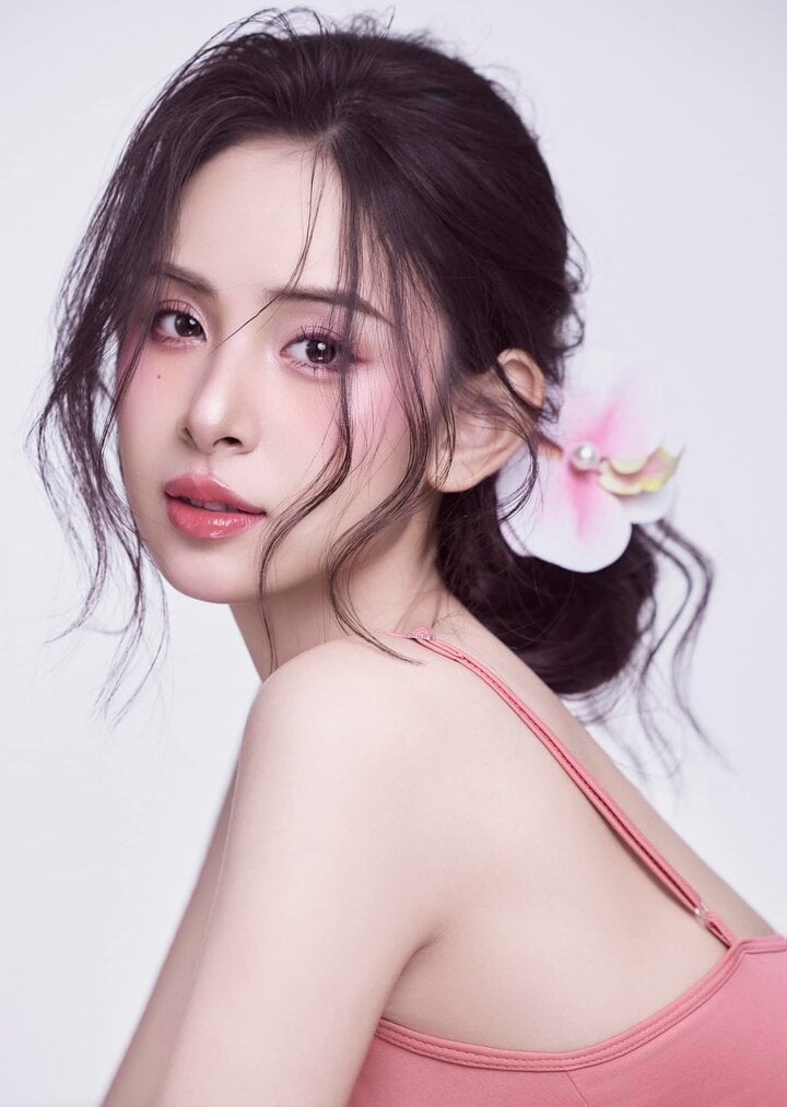 Nhan sắc của "Kim Tae Hee Việt Nam" vừa trở thành nàng dâu hào môn- Ảnh 5.