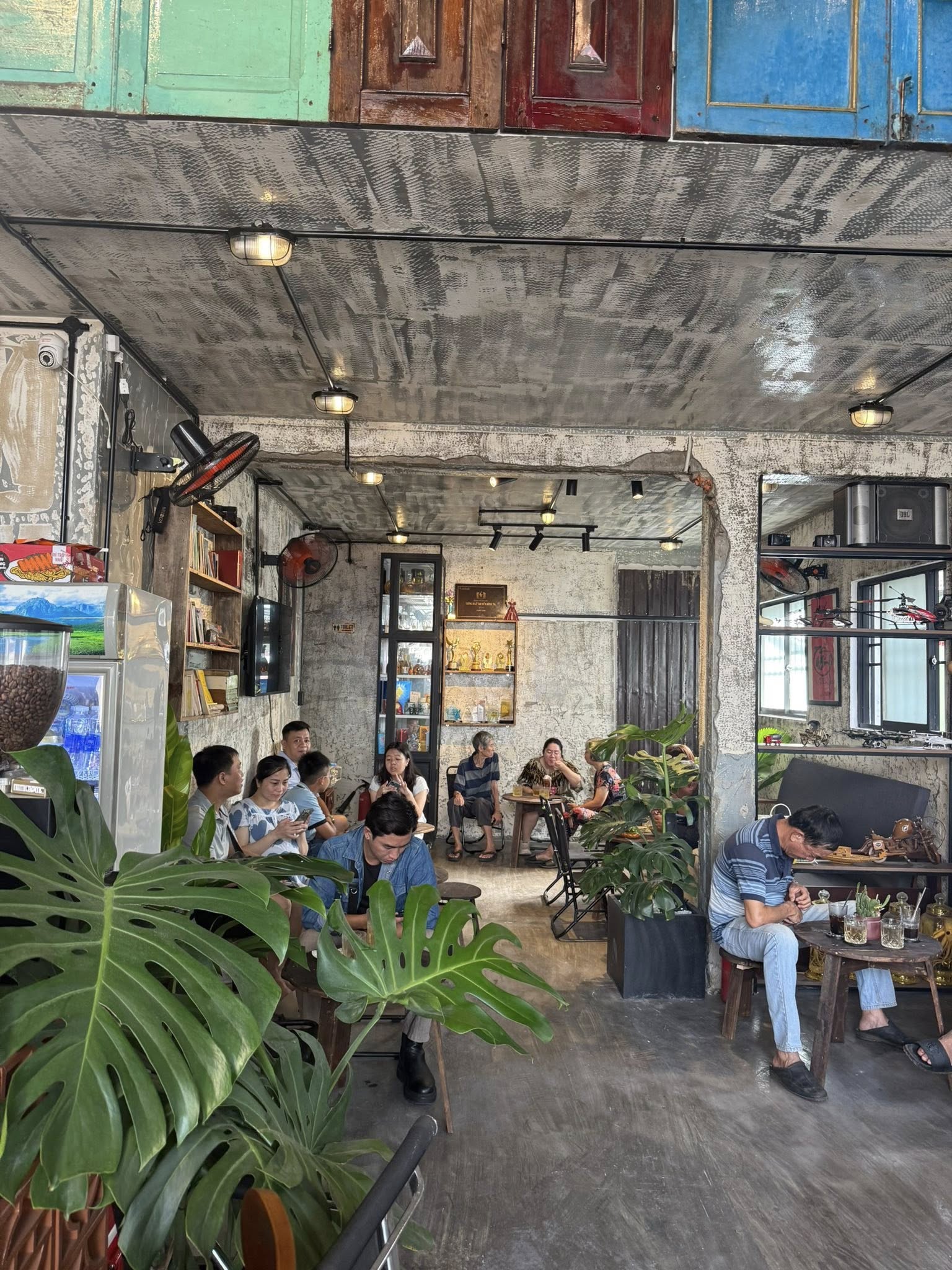NSƯT chuyển sang ở nhà mặt tiền tại đường 8, TP.HCM, mở quán cà phê tại nhà riêng để bù lỗ- Ảnh 4.