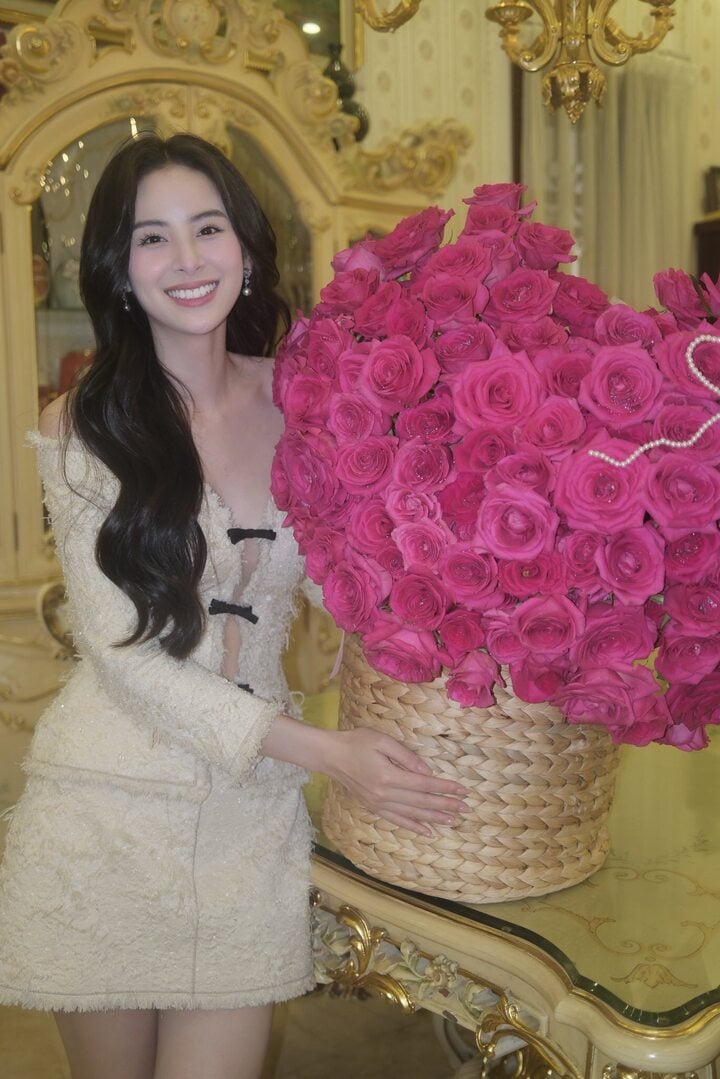 Nhan sắc của "Kim Tae Hee Việt Nam" vừa trở thành nàng dâu hào môn- Ảnh 10.
