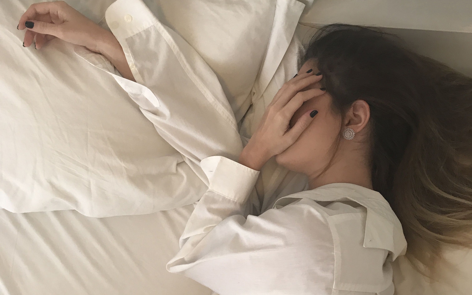 Đồ vật cấm kỵ đặt đầu giường khi ngủ nếu không muốn rước họa vào thân- Ảnh 1.