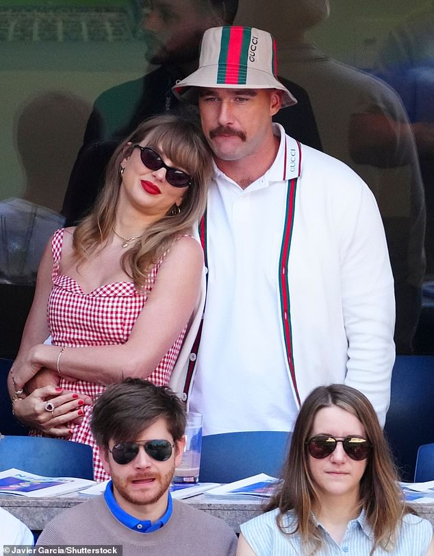 Bạn trai Taylor Swift bị 