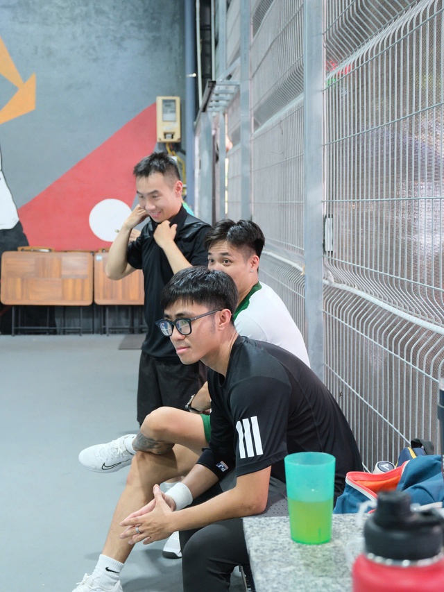 “Host social” là nghề gì mà chỉ cần "gom" đủ người ra sân Pickleball cũng kiếm được chục triệu một tháng?- Ảnh 2.