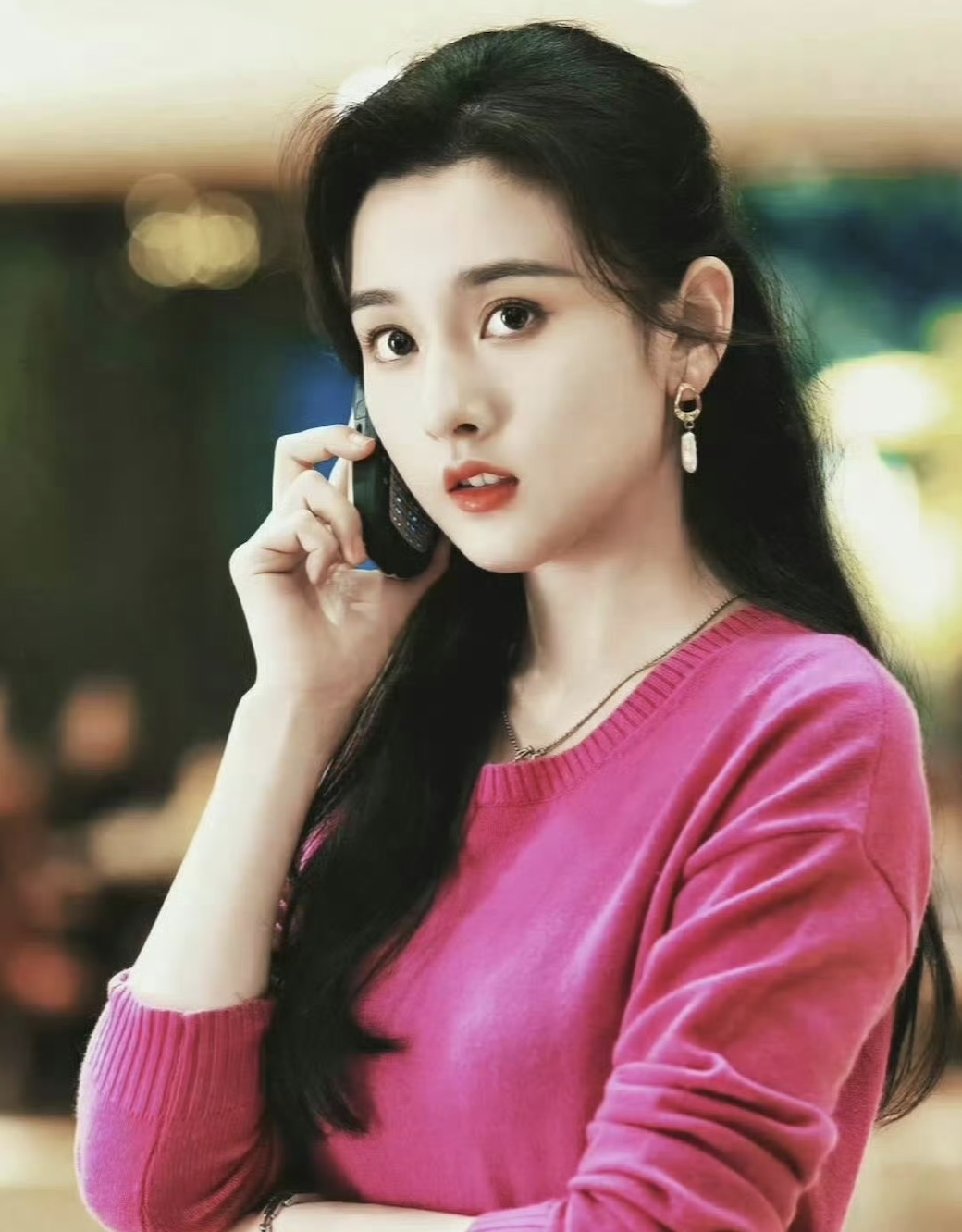 Nữ thần phim Trung mặc đồ cổ siêu đẹp, vibe mỹ nhân Hong Kong ngập tràn- Ảnh 20.