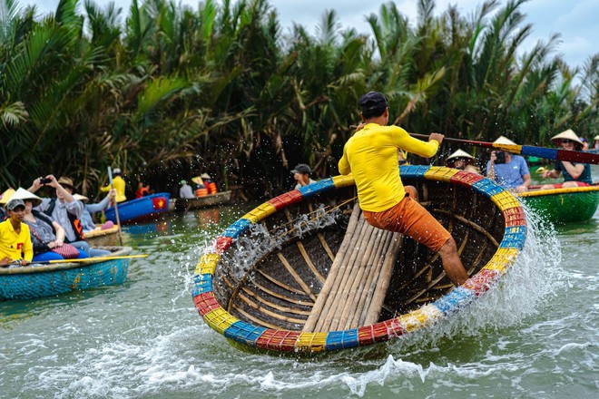 Khách Tây sợ xanh mặt trước một trải nghiệm ở Hội An, nhiều người khác lại thích thú: Việt Nam là thế!- Ảnh 7.