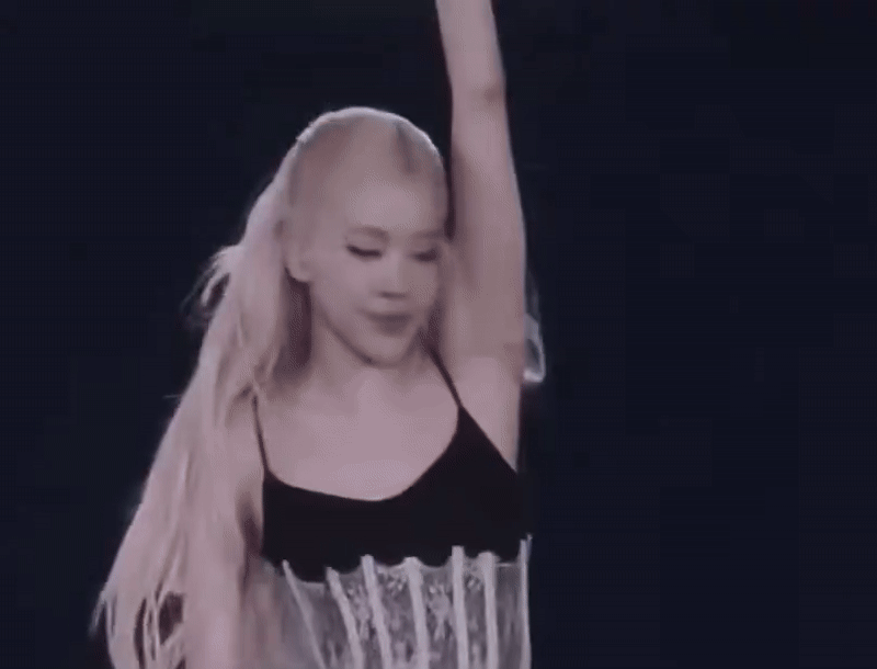BLACKPINK “điên rồ” sau 3 năm vắng bóng: Jennie - Lisa sexy táo tợn, khoảnh khắc BLACKPINK “điên rồ” sau 3 năm vắng bóng: Jennie - Lisa sexy táo tợn, khoảnh khắc