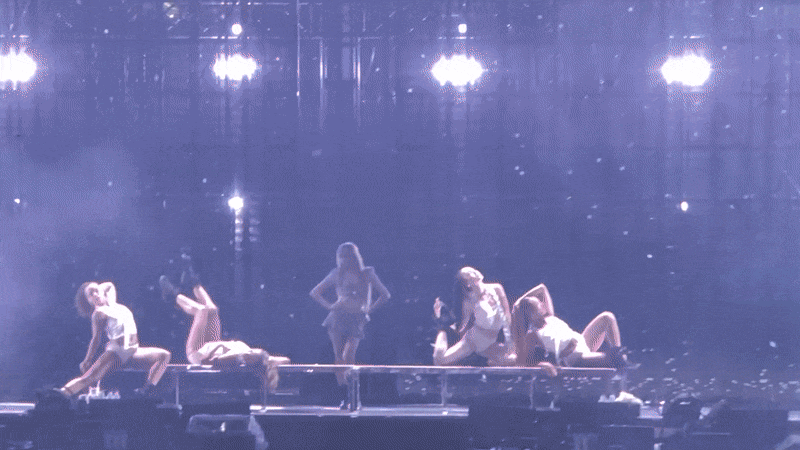 BLACKPINK “điên rồ” sau 3 năm vắng bóng: Jennie - Lisa sexy táo tợn, khoảnh khắc BLACKPINK “điên rồ” sau 3 năm vắng bóng: Jennie - Lisa sexy táo tợn, khoảnh khắc
