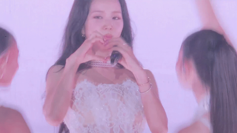 BLACKPINK “điên rồ” sau 3 năm vắng bóng: Jennie - Lisa sexy táo tợn, khoảnh khắc BLACKPINK “điên rồ” sau 3 năm vắng bóng: Jennie - Lisa sexy táo tợn, khoảnh khắc
