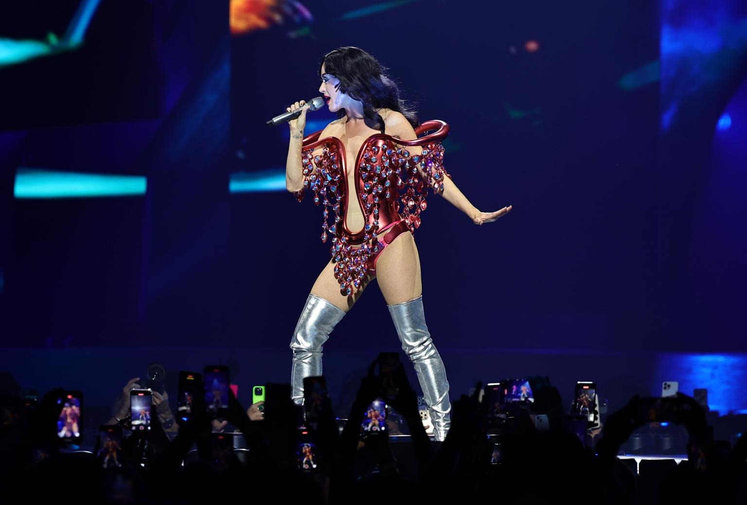 Katy Perry bị Orlando Bloom 