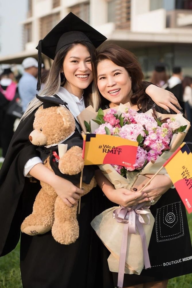 Sự thật về cô gái lam lũ trong Gia Đình Haha: Là tiểu thư 7000 tỷ, ở nhà đập thông 6 căn như cung điện- Ảnh 2.