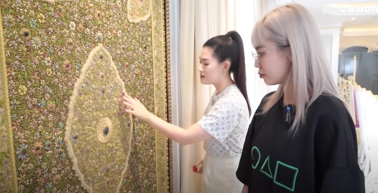 Sự thật về cô gái lam lũ trong Gia Đình Haha: Là tiểu thư 7000 tỷ, ở nhà đập thông 6 căn như cung điện- Ảnh 10.