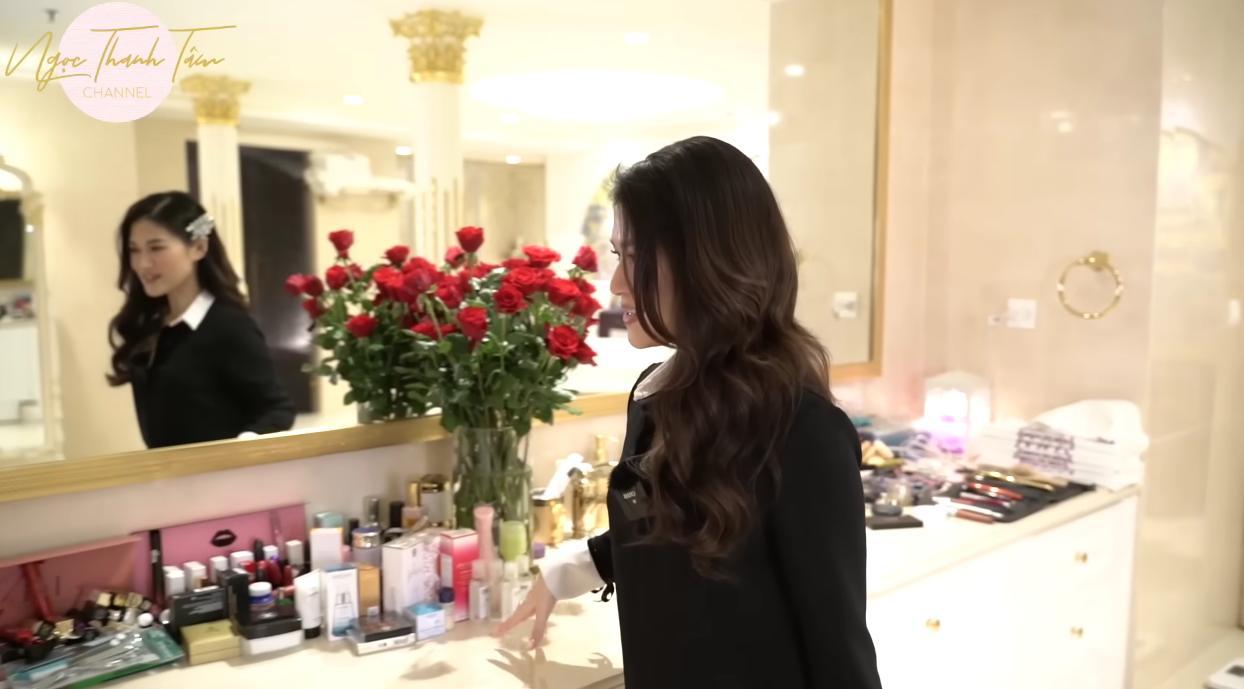 Sự thật về cô gái lam lũ trong Gia Đình Haha: Là tiểu thư 7000 tỷ, ở nhà đập thông 6 căn như cung điện- Ảnh 20.
