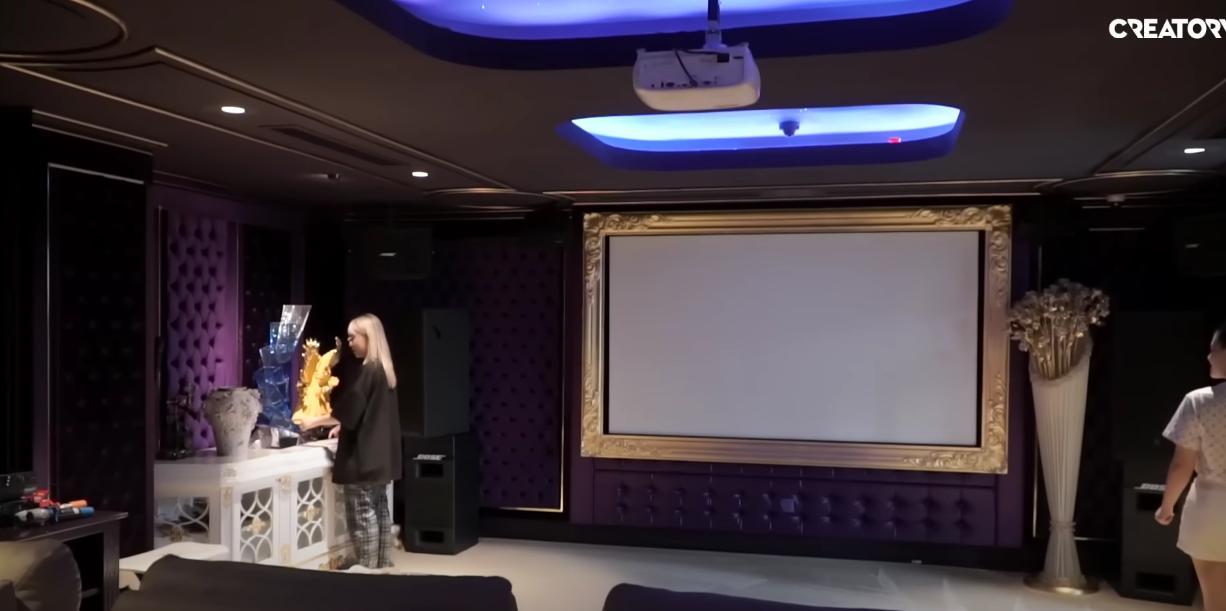Sự thật về cô gái lam lũ trong Gia Đình Haha: Là tiểu thư 7000 tỷ, ở nhà đập thông 6 căn như cung điện- Ảnh 26.