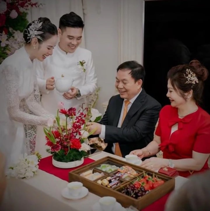 Nhan sắc của "Kim Tae Hee Việt Nam" vừa trở thành nàng dâu hào môn- Ảnh 2.
