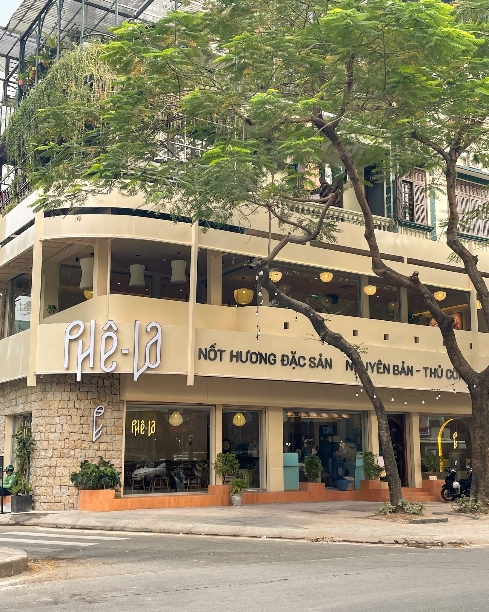 Mải bán đơn online, Phê La không thiết tha phục vụ khách ngồi tại chỗ nữa?- Ảnh 1.