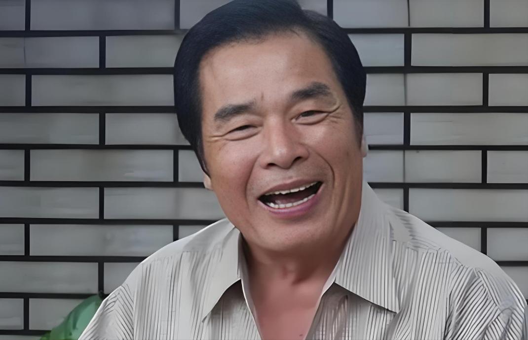 Nam diễn viên có 7 người vợ, mỗi người được phát gần 250 triệu đồng/tháng, sống như Vi Tiểu Bảo ngoài đời thực- Ảnh 2. Nam diễn viên có 7 người vợ, mỗi người được phát gần 250 triệu đồng/tháng, sống như Vi Tiểu Bảo ngoài đời thực- Ảnh 2.