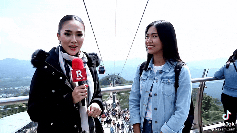 Đỉnh cao fake news: Xem một video online, đôi vợ chồng già vượt 370km đường xa để được đi cáp treo và cái kết đau lòng- Ảnh 1.