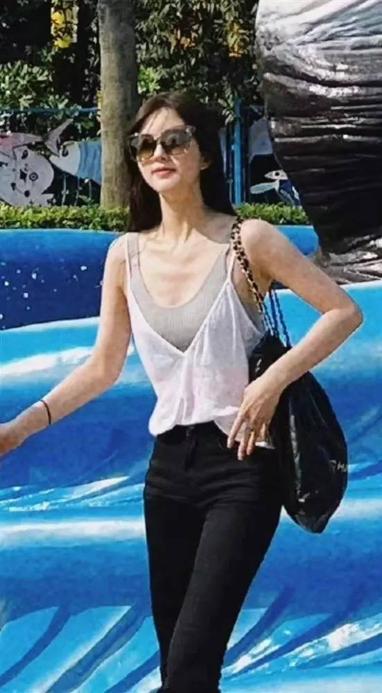 Người đi đường tiết lộ cân nặng thật của Triệu Lộ Tư- Ảnh 9.