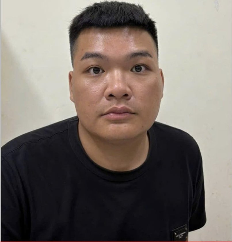 Hà Nội: Bắt giữ đối tượng cầm dao cướp tiệm vàng trên phố Giảng Võ- Ảnh 1.