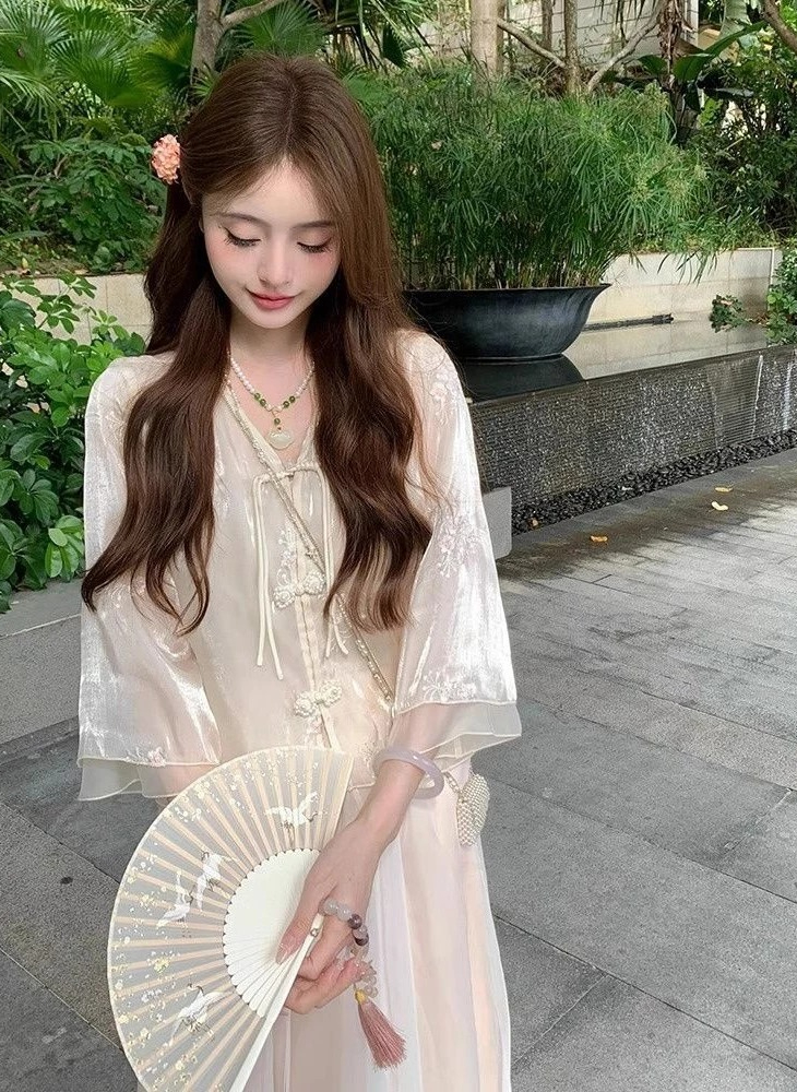 Đỉnh lưu Cbiz giúp cửa hàng Taobao bán vèo vèo hơn 30.000 chiếc áo sau 1 đêm- Ảnh 9.