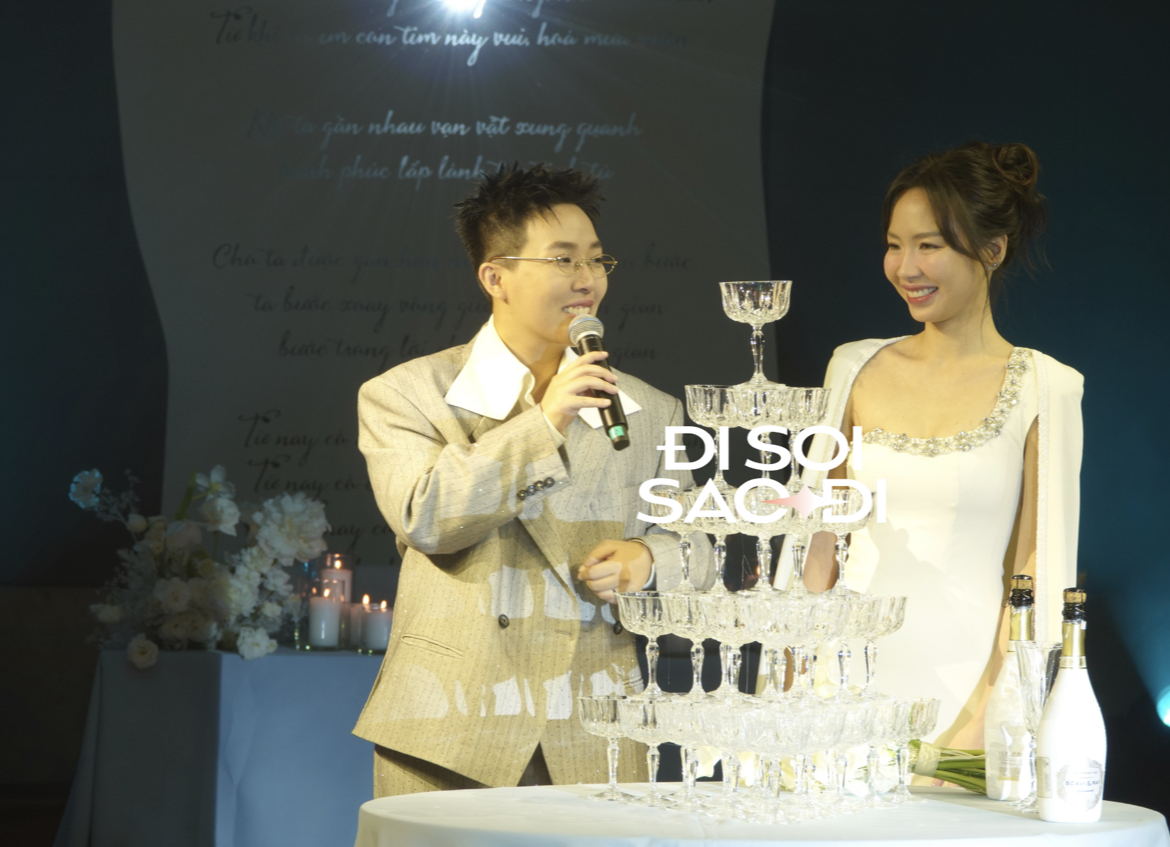 Nghệ sĩ triệu view và bà xã trao nhau first dance “tình bể bình”, Đức Phúc cất giọng ngọt như “rót mật vào tai”- Ảnh 2.