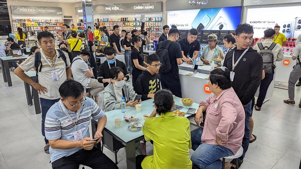 Đặc quyền 1 đổi 1 trong 1 năm khi mua Redmi Note 14 Pro Series tại Thế Giới Di Động- Ảnh 3.