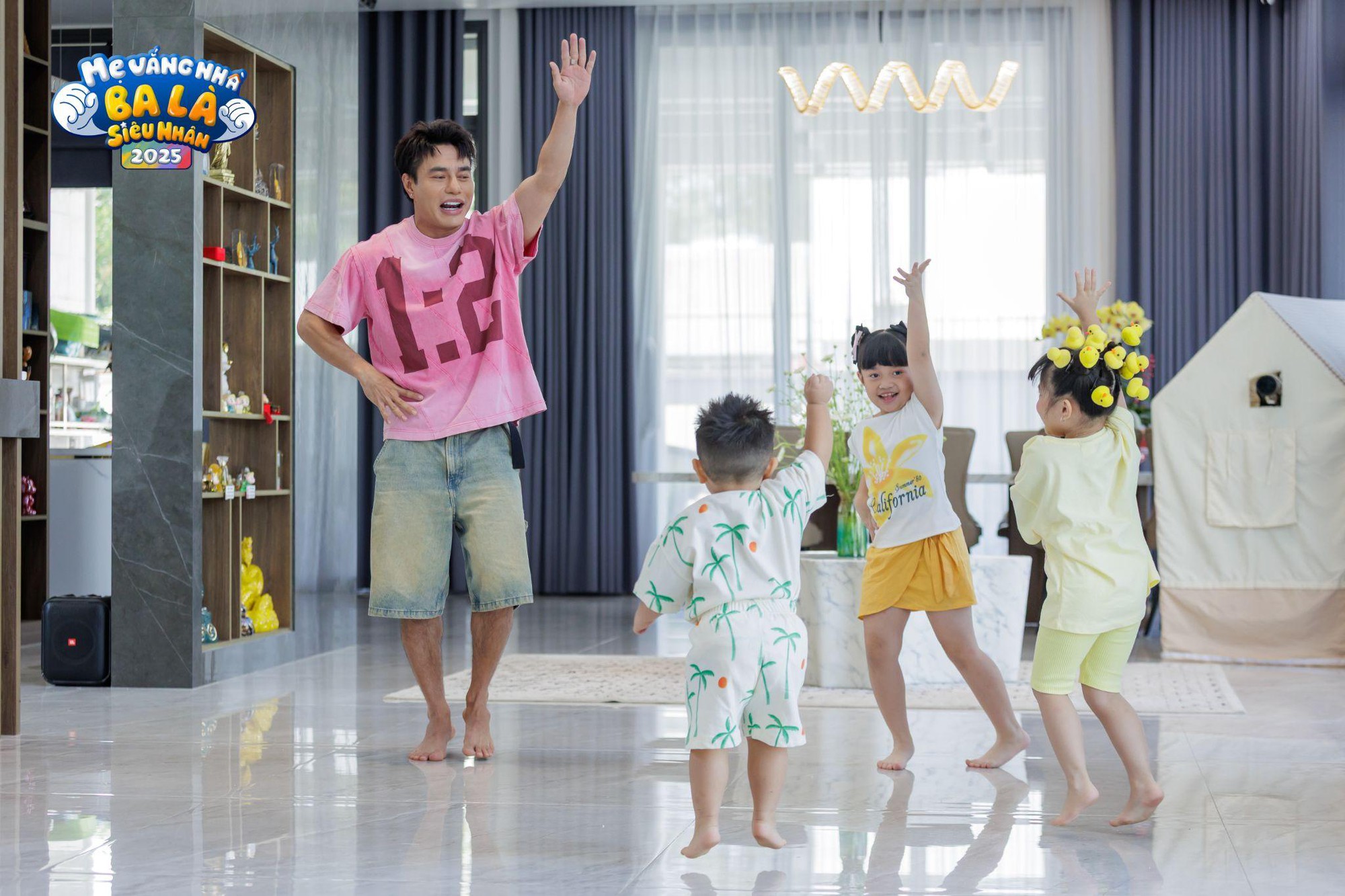 Mẹ vắng nhà Ba là siêu nhân: Muôn cách sao Việt dạy con và những em bé hạnh phúc!- Ảnh 4.