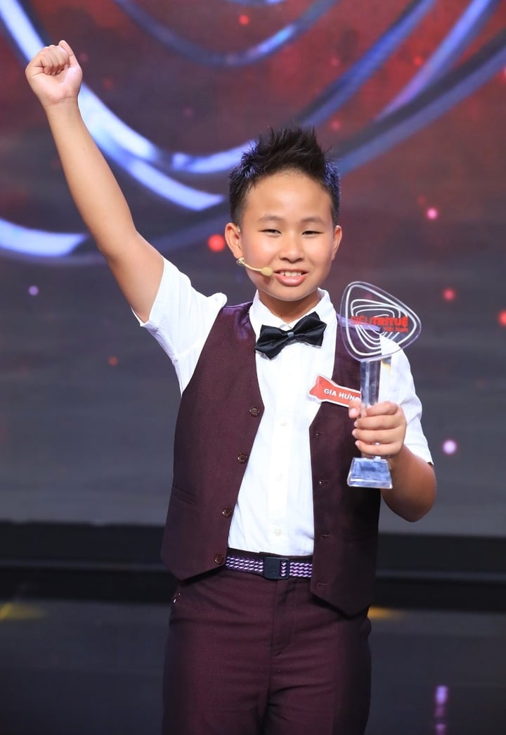 "Thần đồng tính nhẩm" nổi tiếng từ 8 tuổi, khiến đối thủ khóc vì run giờ ra sao?- Ảnh 1. "Thần đồng tính nhẩm" nổi tiếng từ 8 tuổi, khiến đối thủ khóc vì run giờ ra sao?- Ảnh 1.