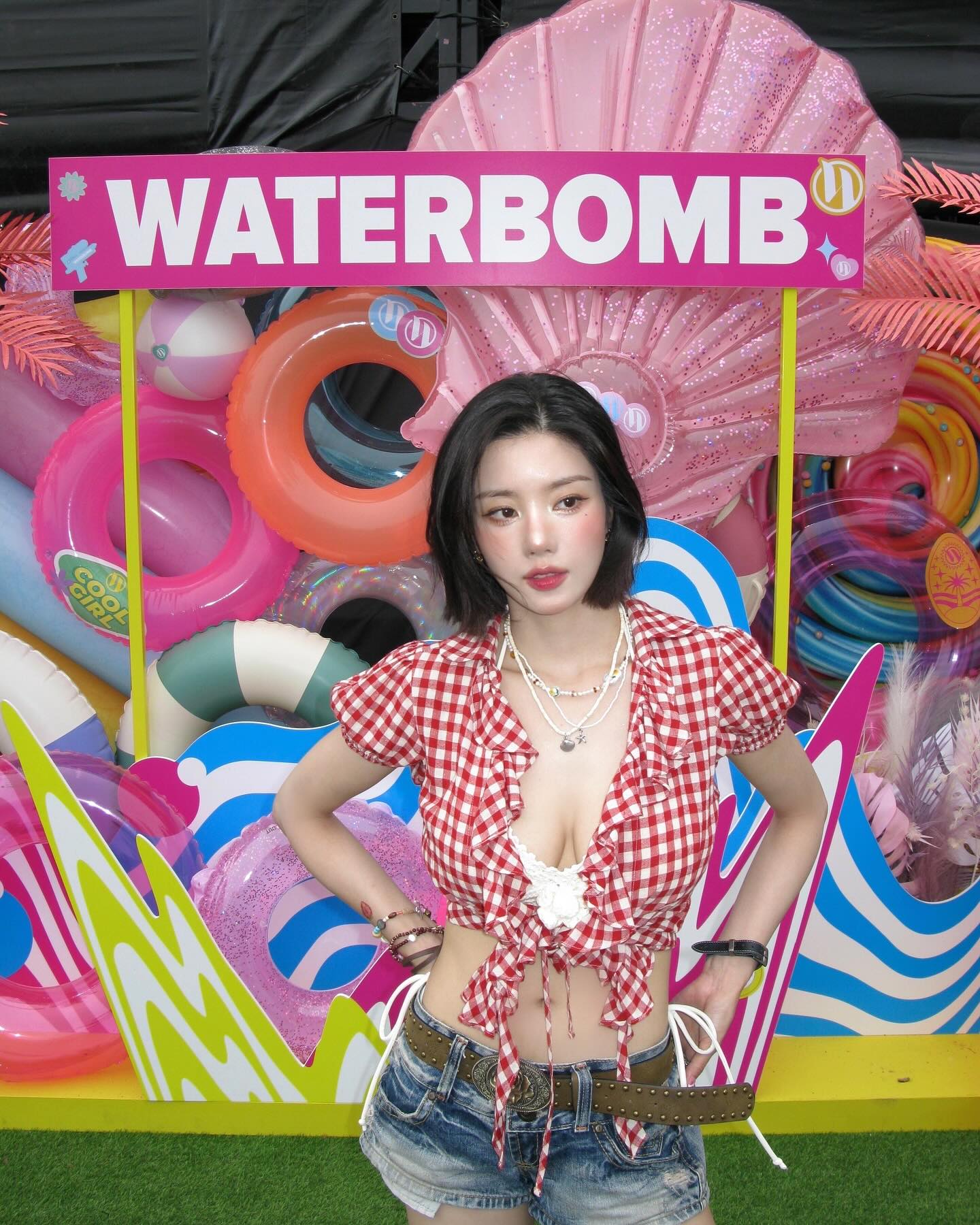 Nữ thần Waterbomb khẳng định chắc nịch: Không có chuyện "lộ hàng"!- Ảnh 4.