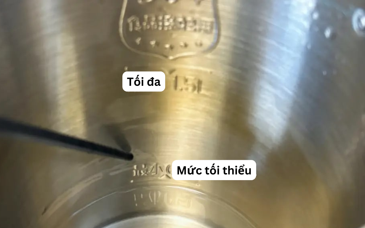 Cảnh báo 5 sai lầm tai hại khi dùng ấm siêu tốc: Số 4 nhiều người mắc, bác sĩ khuyên phải sửa gấp- Ảnh 1.