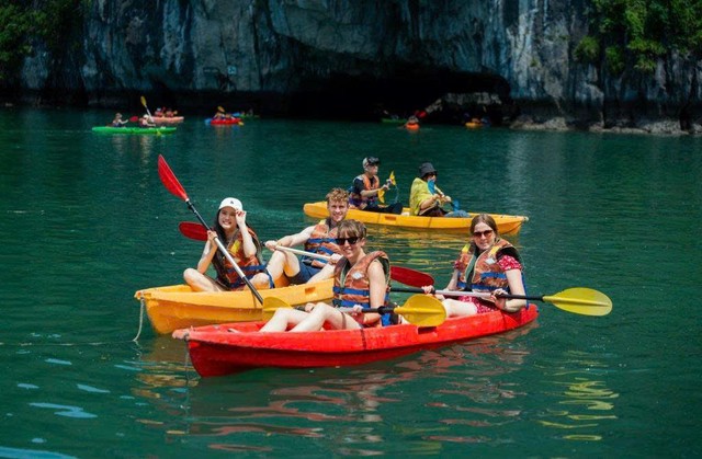 Quảng Ninh: Đón hơn 12 triệu lượt du khách trong nửa đầu năm 2025- Ảnh 1.