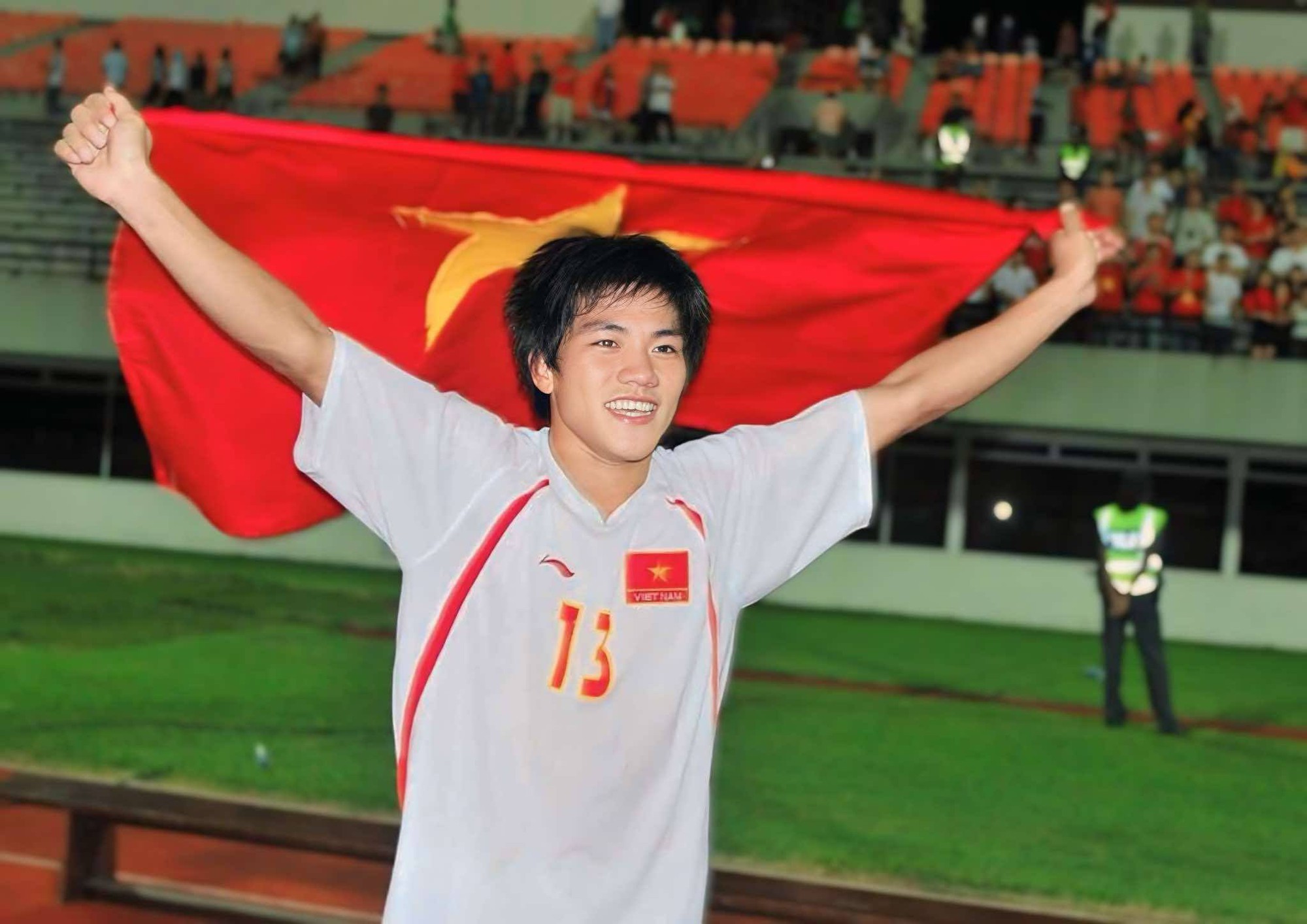 Con trai Quang Hải được chọn sang Brazil 