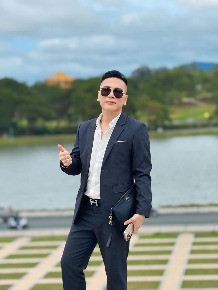 Sao nam Vbiz từng ngồi tù vì ma tuý khẳng định 1 điều giữa lúc bị gọi tên vì bức hình gây sốc- Ảnh 6. Sao nam Vbiz từng ngồi tù vì ma tuý khẳng định 1 điều giữa lúc bị gọi tên vì bức hình gây sốc- Ảnh 6.