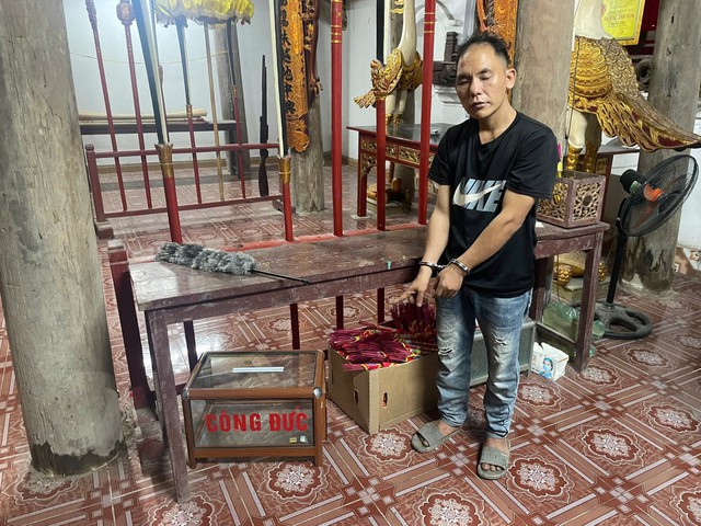 Bắt khẩn cấp một đối tượng có nhiều tiền án, tiền sự- Ảnh 1. Bắt khẩn cấp một đối tượng có nhiều tiền án, tiền sự- Ảnh 1.