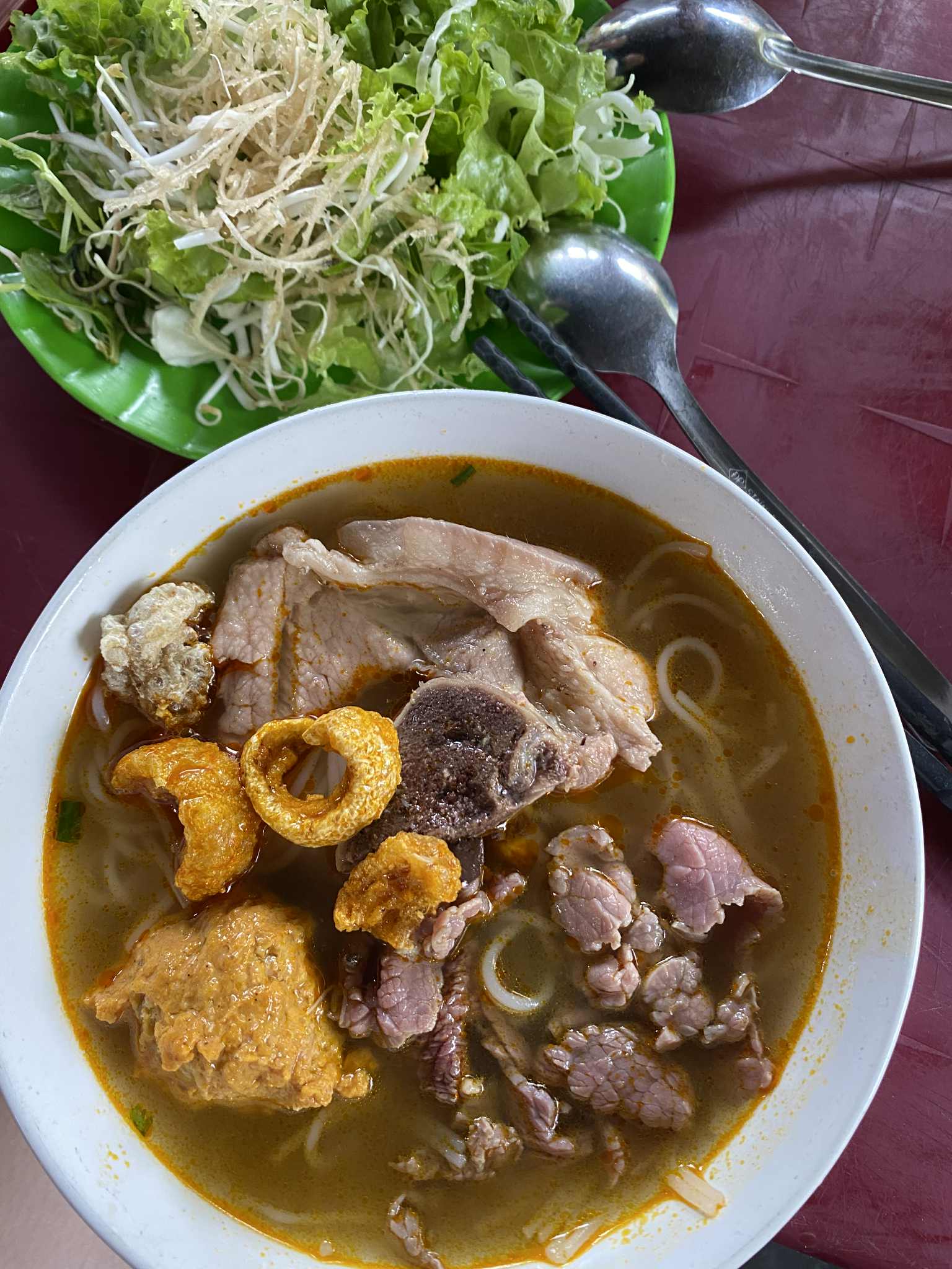 Đi ăn “Di sản văn hóa phi vật thể Quốc Gia” ở 5 địa điểm chuẩn gu dân bản địa, topping đặc biệt chỉ ở Huế mới có- Ảnh 12.