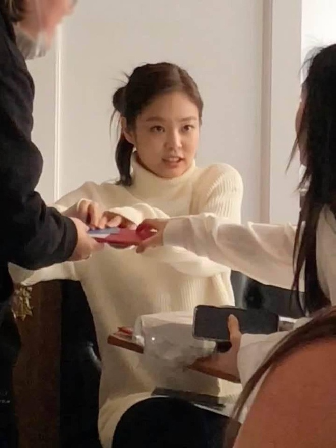 "Bắt gọn" Irene (Red Velvet) ngang nhiên phạm quy trong concert BLACKPINK- Ảnh 6.