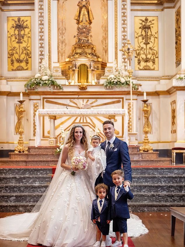 Bất ngờ với khối tài sản khổng lồ mà người vợ tào khang của Diogo Jota cùng 3 đứa con thơ sẽ thừa kế- Ảnh 2. Bất ngờ với khối tài sản khổng lồ mà người vợ tào khang của Diogo Jota cùng 3 đứa con thơ sẽ thừa kế- Ảnh 2.