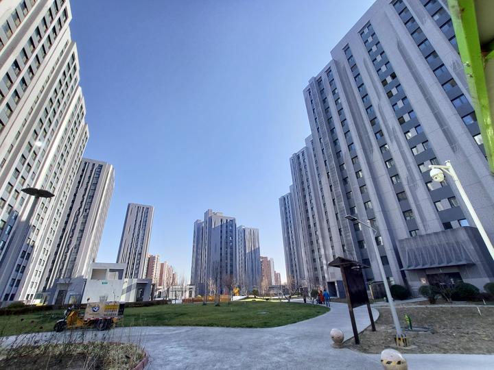 Mua nhà 8,5 tỷ đồng, 7 năm sau mới “ngã ngửa” vì nhà mất giá hơn 1 tỷ: Người đàn ông đòi môi giới hoàn tiền vì "không ai nói tôi sống dưới… 2 chuồng bồ câu"- Ảnh 2.