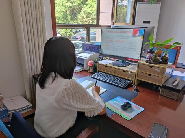 Nữ kế toán lương 10 triệu đồng nhưng chi đến 7 tỷ đồng/năm mua đồ hiệu: Cảnh sát điều tra phát hiện số tiền bất thường 61 tỷ trong tài khoản- Ảnh 1.